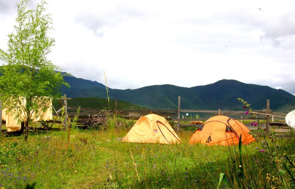 Shangri-La Lao Shay Youth Hostel Exterior foto
