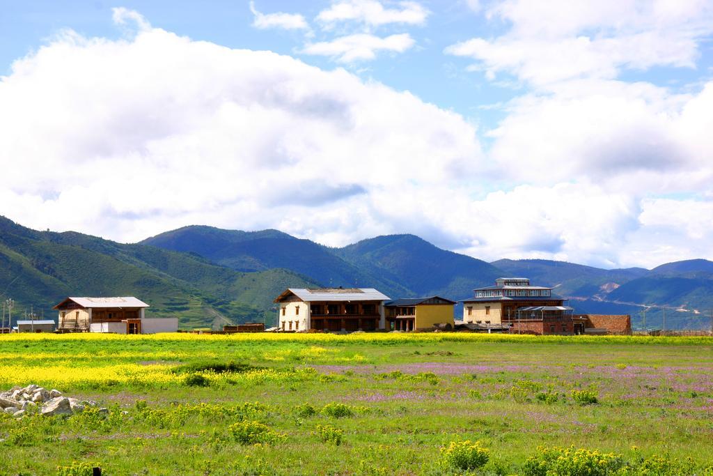 Shangri-La Lao Shay Youth Hostel Exterior foto