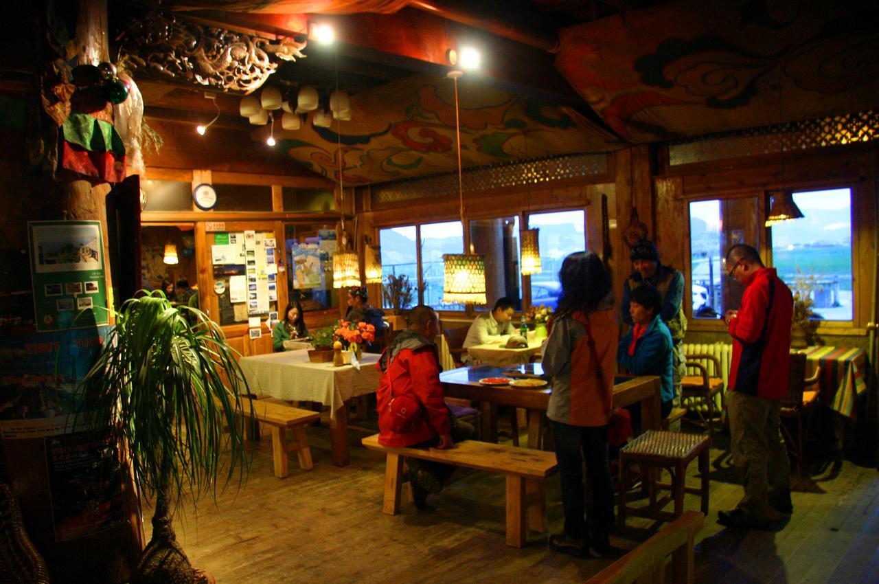 Shangri-La Lao Shay Youth Hostel Exterior foto